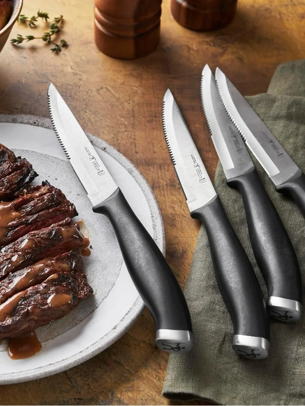 ZWILLING J.A. Henckels set four